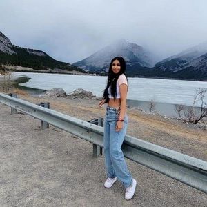 Meet your Posher, Johana